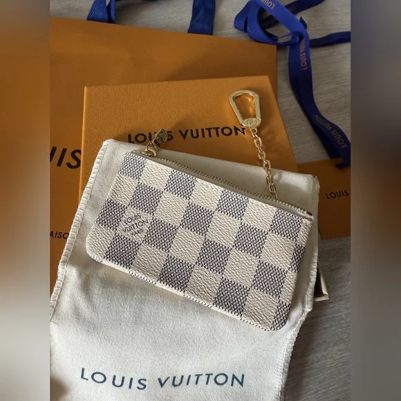 Louis Vuitton Damier Azur Key Pouch - Picture 3 of 13